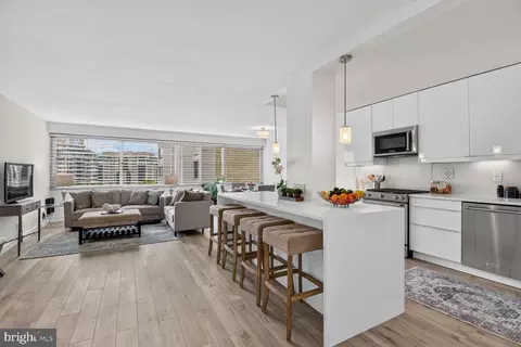 5500 Friendship Blvd #1928N, Chevy Chase, MD 20815