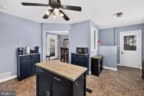 Entry Way - 2326 Fairland Rd, Silver Spring, MD 20904 photo 4 of 4