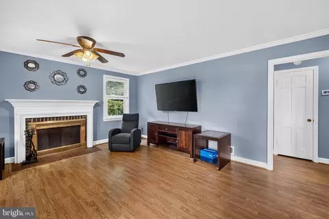 Living - 2326 Fairland Rd, Silver Spring, MD 20904 photo 1 of 4