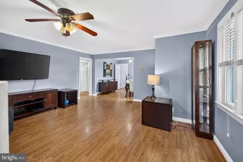 Living - 2326 Fairland Rd, Silver Spring, MD 20904 photo 3 of 4