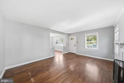 Living - 11703 Broadview Rd, Silver Spring, MD 20902 photo 2 of 7