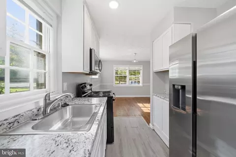 Entry Way - 11703 Broadview Rd, Silver Spring, MD 20902 photo 5 of 11