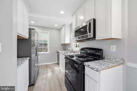 Entry Way - 11703 Broadview Rd, Silver Spring, MD 20902 photo 3 of 11