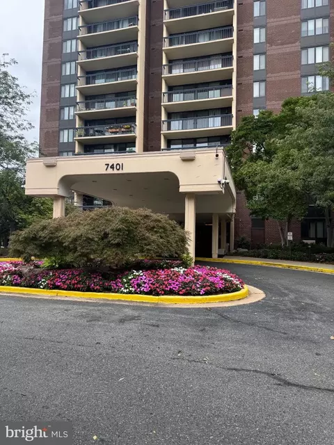 7401 Westlake Ter #705, Bethesda, MD 20817