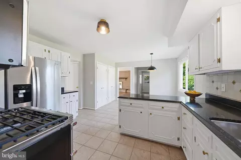 Kitchen - 14408 Cantrell Rd, Silver Spring, MD 20905 photo 3 of 5