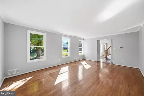 Living - 14408 Cantrell Rd, Silver Spring, MD 20905 photo 7 of 10