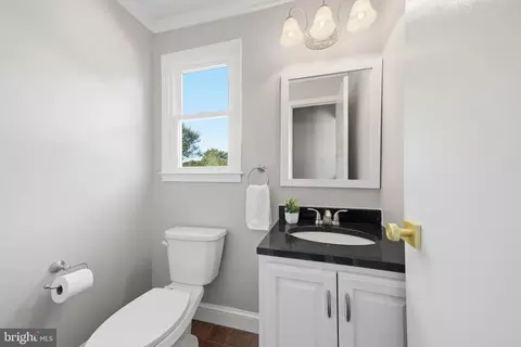 Bath - 14408 Cantrell Rd, Silver Spring, MD 20905 photo 1 of 3