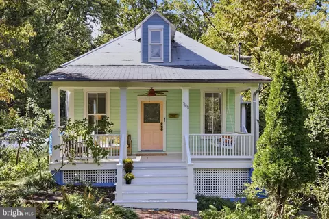 7108 Holly Ave, Takoma Park, MD 20912
