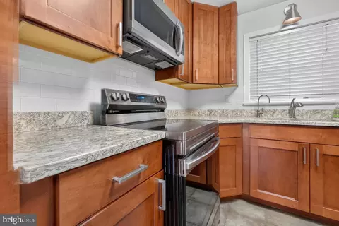Kitchen - 11518 Soward Dr, Silver Spring, MD 20902 photo 3 of 4