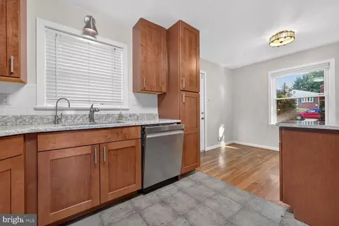 Kitchen - 11518 Soward Dr, Silver Spring, MD 20902 photo 2 of 4