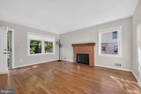 Living - 11518 Soward Dr, Silver Spring, MD 20902 photo 1 of 4