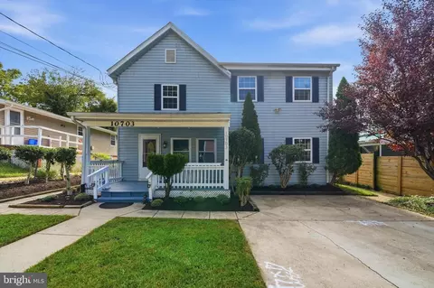 10703 Shaftsbury St, Kensington, MD 20895
