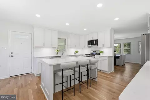 14909 Waterway Dr, Rockville, MD 20853