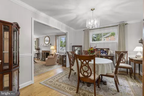 Dining - 9804 Dameron Dr, Silver Spring, MD 20902 photo 4 of 4