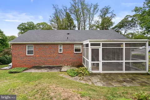 Exterior - 9804 Dameron Dr, Silver Spring, MD 20902 photo 5 of 6