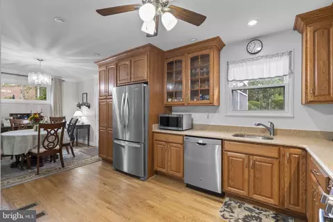 Kitchen - 9804 Dameron Dr, Silver Spring, MD 20902 photo 4 of 4