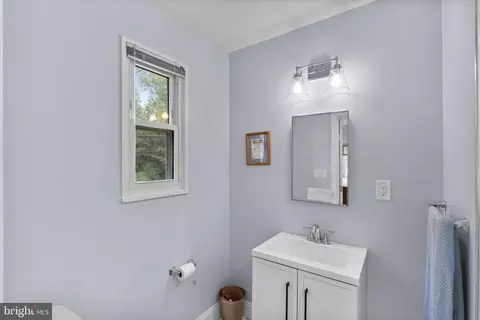 Bath - 9804 Dameron Dr, Silver Spring, MD 20902 photo 3 of 5