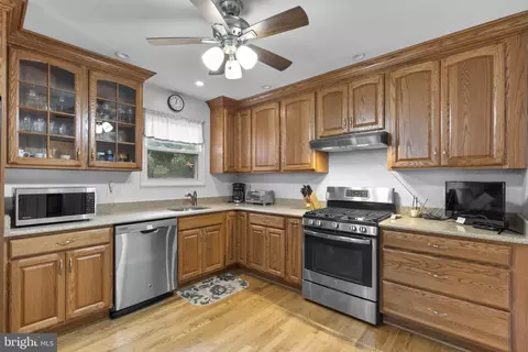 Kitchen - 9804 Dameron Dr, Silver Spring, MD 20902 photo 2 of 4