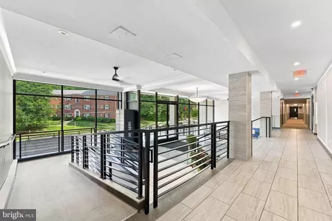 Entry Way - 95 E Wayne Ave #212, Silver Spring, MD 20901 photo 3 of 3