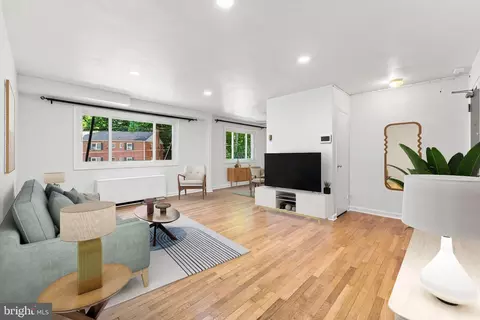 Living - 95 E Wayne Ave #212, Silver Spring, MD 20901 photo 3 of 8