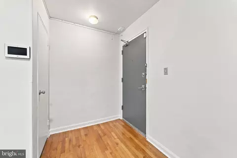 Entry Way - 95 E Wayne Ave #212, Silver Spring, MD 20901 photo 2 of 3