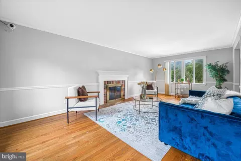 Living - 14404 Tarpon Ter, Silver Spring, MD 20905 photo 2 of 6