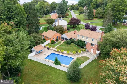 View/Area - 14404 Tarpon Ter, Silver Spring, MD 20905 photo 6 of 8