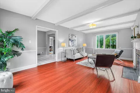 Living - 14404 Tarpon Ter, Silver Spring, MD 20905 photo 4 of 6