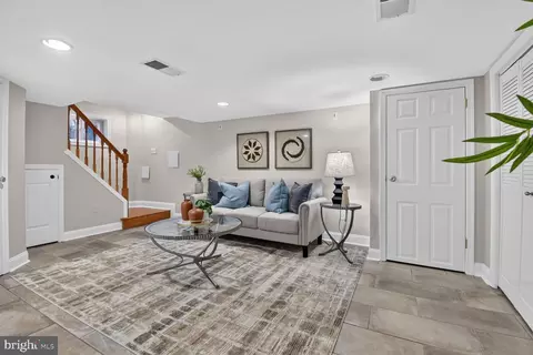 Living - 1707 Noyes Ln, Silver Spring, MD 20910 photo 2 of 2
