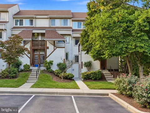 18250 Windsor Hill Dr #313, Olney, MD 20832