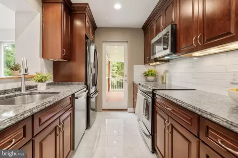 Kitchen - 1750 Overlook Dr, Silver Spring, MD 20903 photo 3 of 4