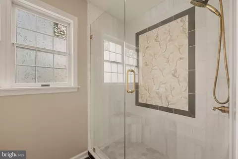 Bath - 1750 Overlook Dr, Silver Spring, MD 20903 photo 2 of 4