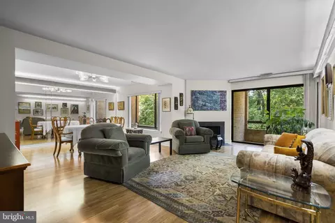11410 Strand Dr #R-207, Rockville, MD 20852