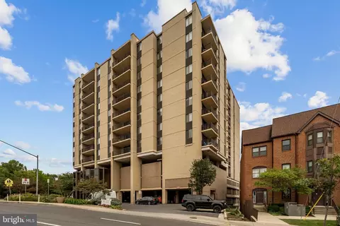 4242 E West Hwy #506, Chevy Chase, MD 20815