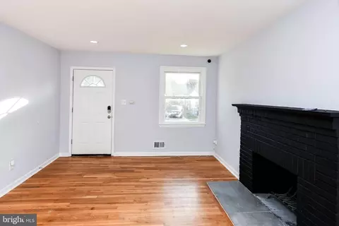 Living - 10804 Jewett St, Silver Spring, MD 20902 photo 4 of 4