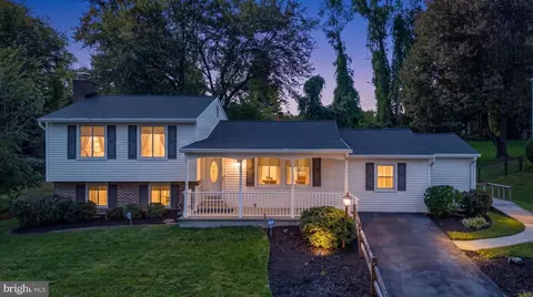 Exterior - 15316 Valencia St, Silver Spring, MD 20905 photo 4 of 15