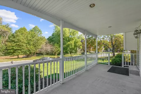 Exterior - 15316 Valencia St, Silver Spring, MD 20905 photo 5 of 15