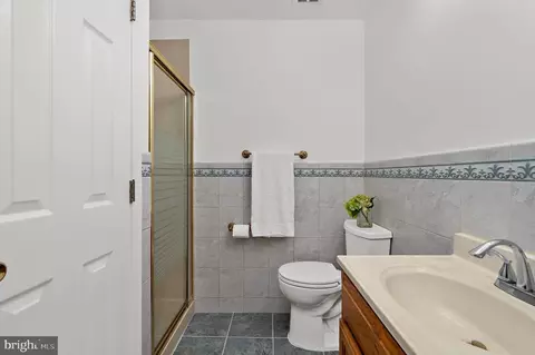 Bath - 15316 Valencia St, Silver Spring, MD 20905 photo 2 of 3