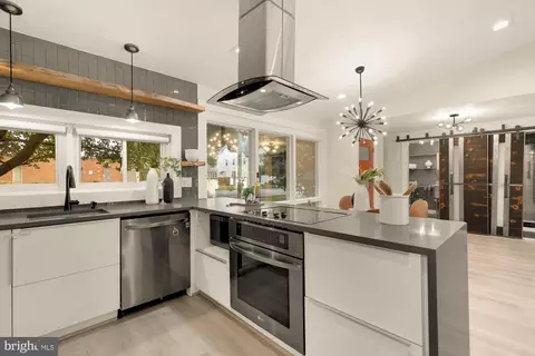 Kitchen - 10402 Gilmoure Dr, Silver Spring, MD 20901 photo 4 of 5