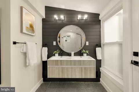 Bath - 10402 Gilmoure Dr, Silver Spring, MD 20901 photo 3 of 7