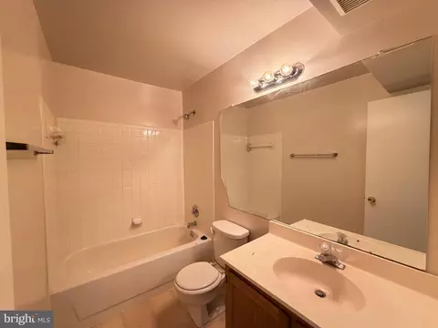 Bath - 2403 Normandy Square Pl #12-CA, Silver Spring, MD 20906 photo 2 of 3