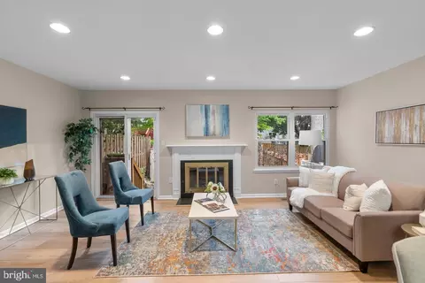 11735 Summer Oak Dr, Germantown, MD 20874