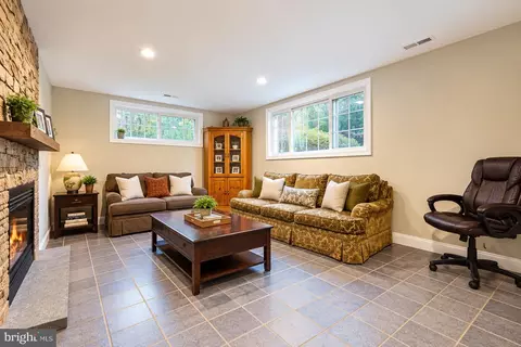 Living - 11103 Bybee St, Silver Spring, MD 20902 photo 6 of 7