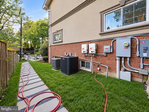 Exterior - 11103 Bybee St, Silver Spring, MD 20902 photo 16 of 18