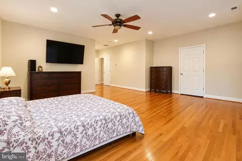 Bedroom - 11103 Bybee St, Silver Spring, MD 20902 photo 4 of 7
