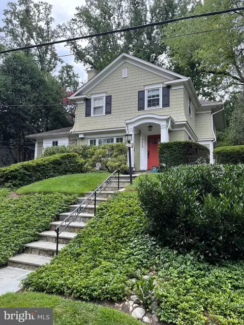 5112 Nahant St, Bethesda, MD 20816