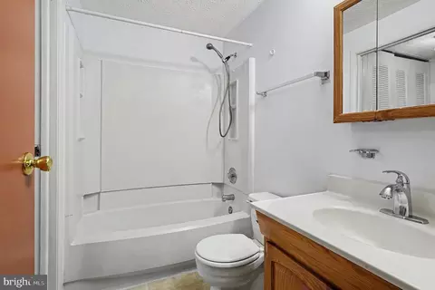 Bath - 10 Avonshire Ct, Silver Spring, MD 20904 photo 3 of 3
