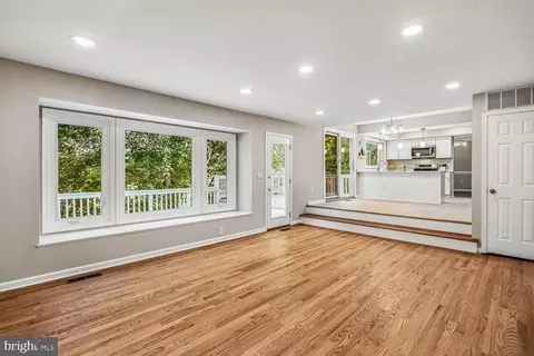 Living - 11568 Paramus Dr, North Potomac, MD 20878 photo 7 of 16