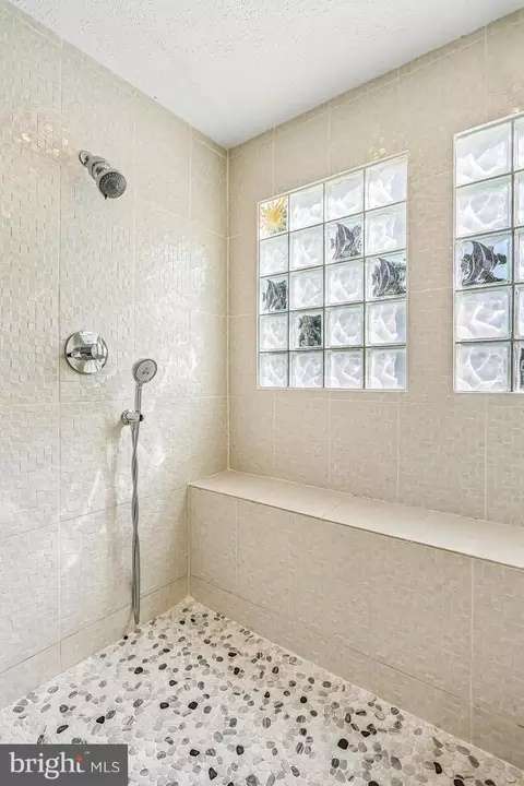 Bath - 11568 Paramus Dr, North Potomac, MD 20878 photo 3 of 12