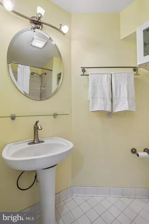 Bath - 11568 Paramus Dr, North Potomac, MD 20878 photo 12 of 12